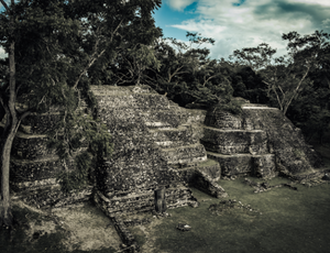 Xunantunich and In land Blue Hole from Placencia